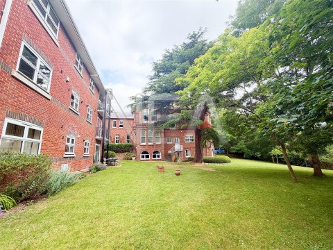 View Full Details for Warren House, St. Peters Avenue, Caversham